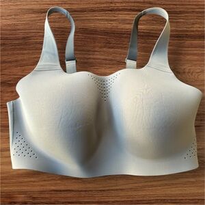 Victoria’s Secret Seamless Sport Bra 40DD Light Sage Green